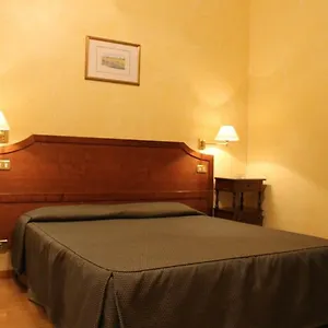 Fiori 2*, Roma İtalya